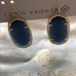 Kendra Scott Elle earrings